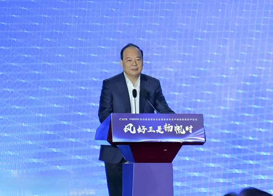 02-配文插图-DB视讯董事长、总经理曾毓群发表致辞.png